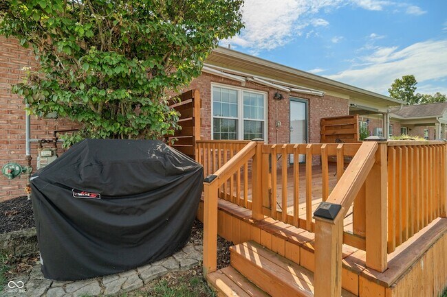Building Photo - 4320 Hamilton Way