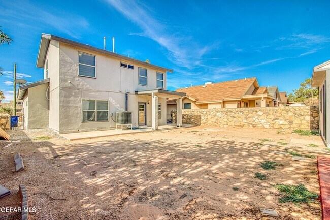 Building Photo - 12325 Tierra Bella Dr