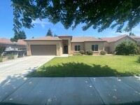 Building Photo - Nice home in great North West Visalia area...