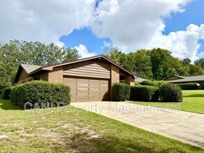 Building Photo - 733 Westchester Dr