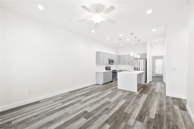 Building Photo - 11480 Roaring Peak Dr