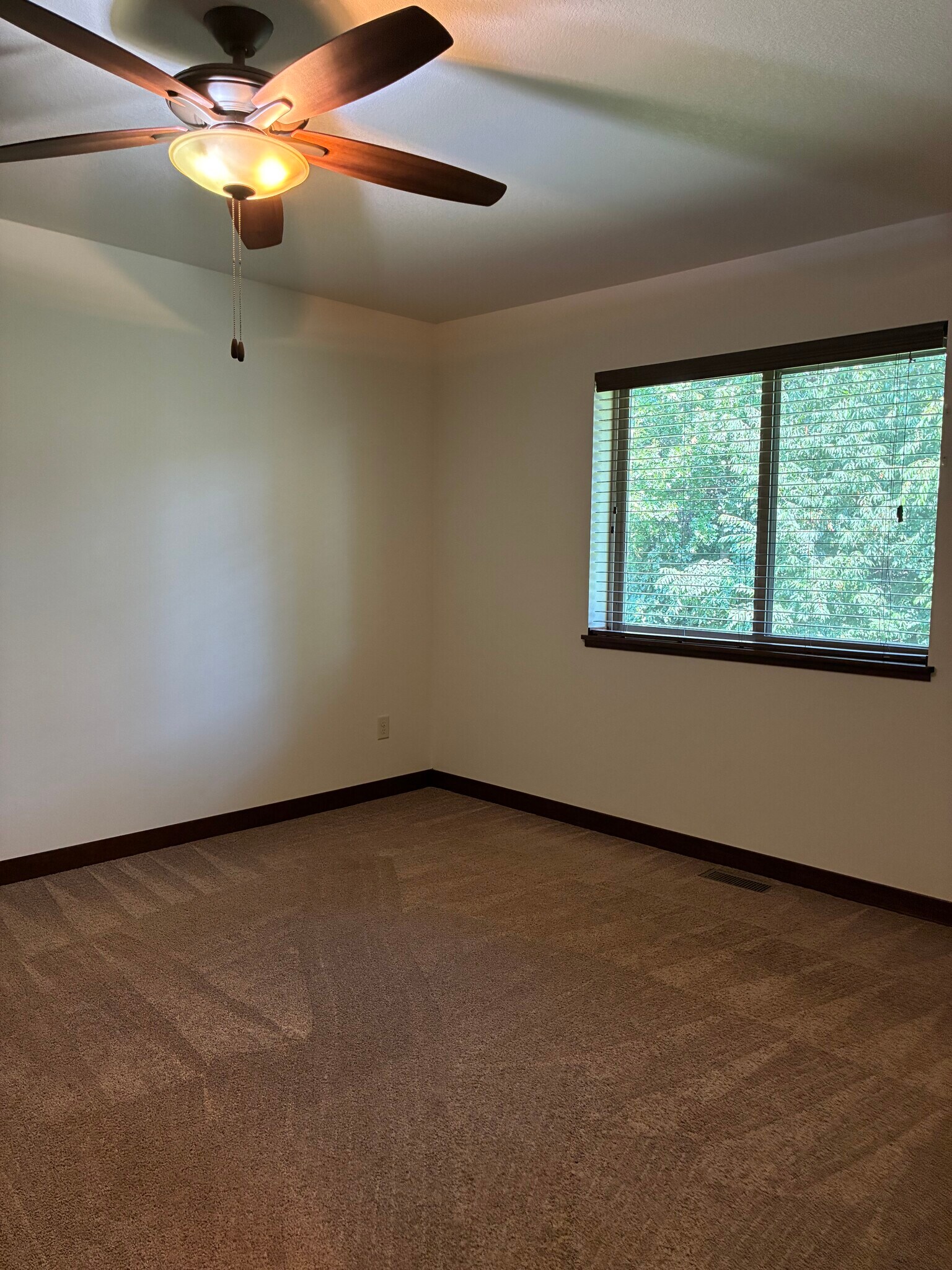 Building Photo - 2850 Swallowtail Ct