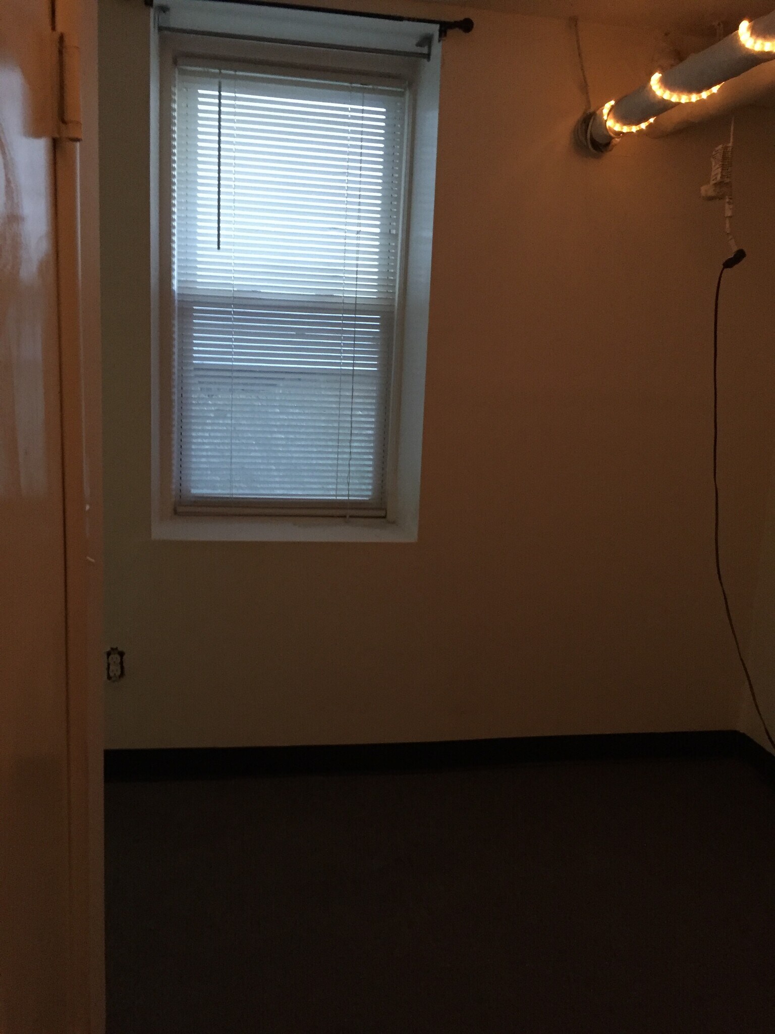 Building Photo - 40 Edgewood Ave
