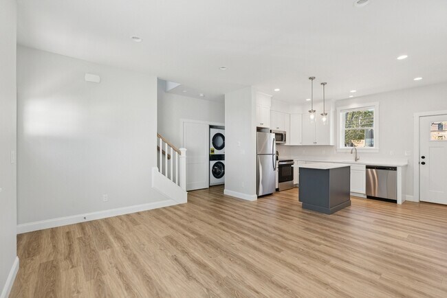 Building Photo - 1 Hoxton Ln