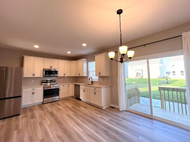 Building Photo - 6213 Boone Dr