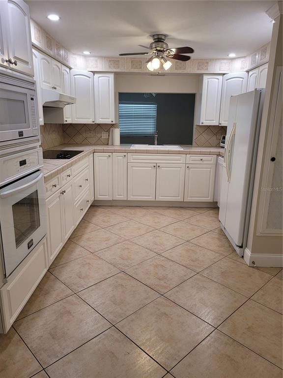 Building Photo - 3157 Goldenrod St