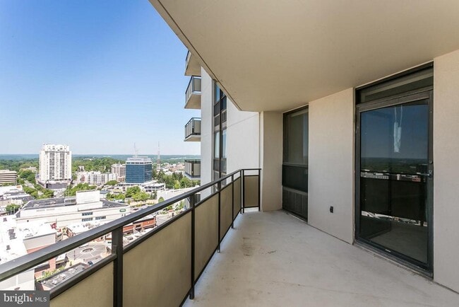 Building Photo - 205 E Joppa Rd