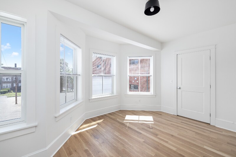 Building Photo - 293 Governor St