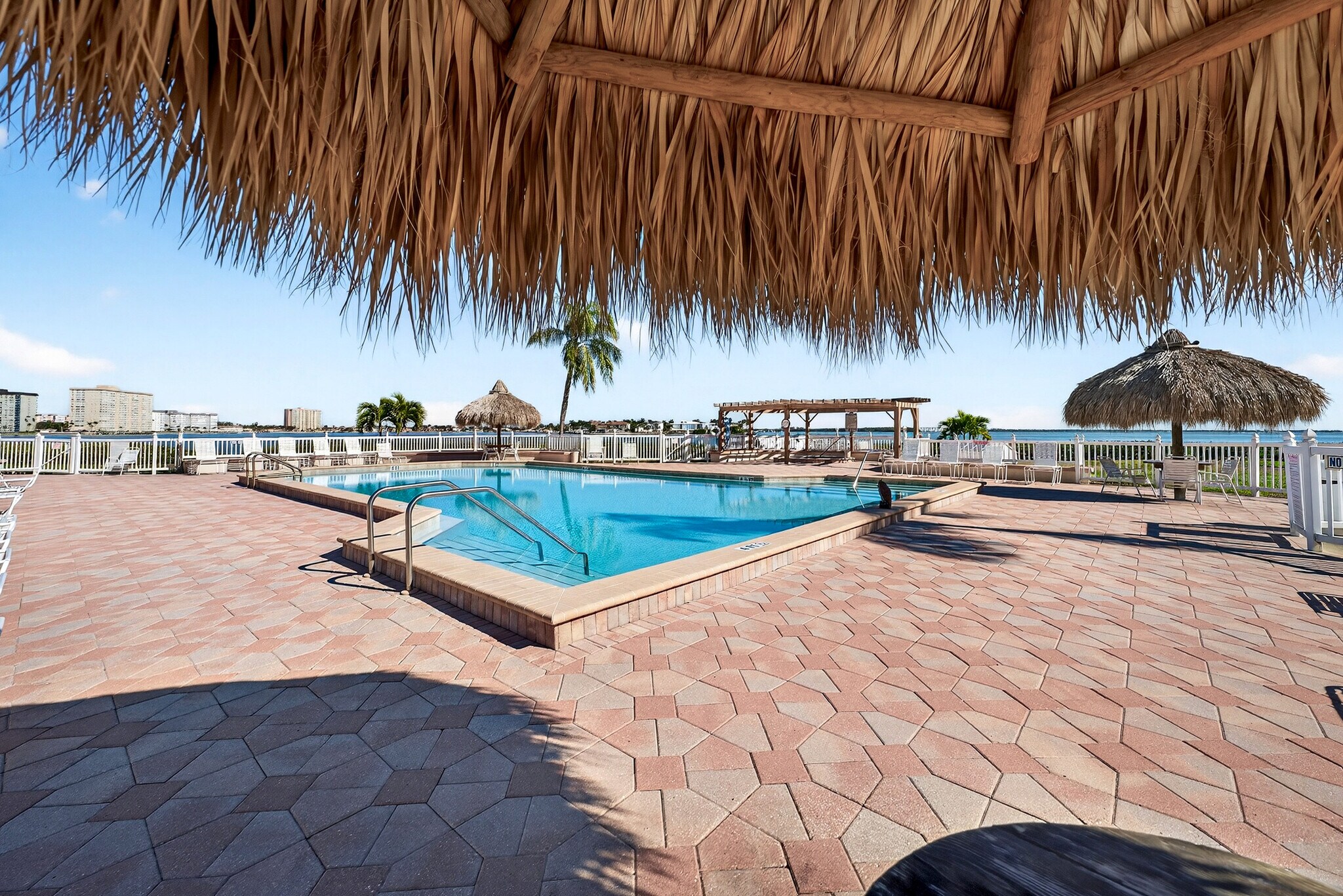 Building Photo - 6218 Palma del Mar Blvd S