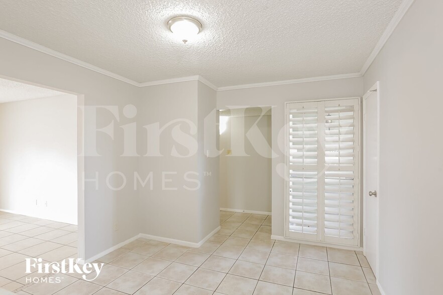 Building Photo - 2552 Masters Cir