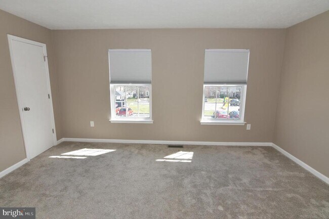 Building Photo - 311 Willowbrook Ct
