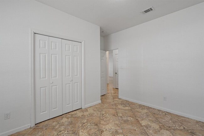 Building Photo - 204 Mallard Cove