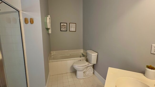 Building Photo - 5465 Grande Palm Cir