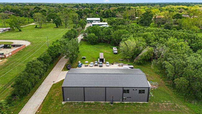 Building Photo - 4008 Farm to Market Rd 723