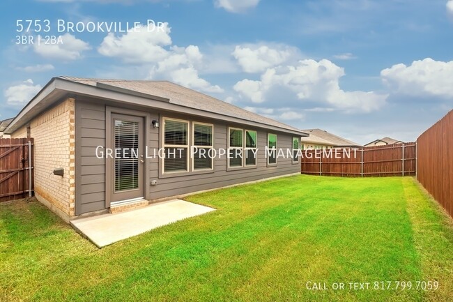 Building Photo - 5753 Brookville Dr