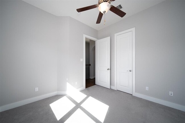 Building Photo - 5743 Kiam St