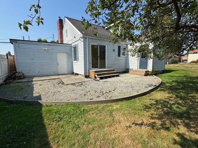 Building Photo - 4 Bedroom 2 Bathroom Mount Vernon House Cl...