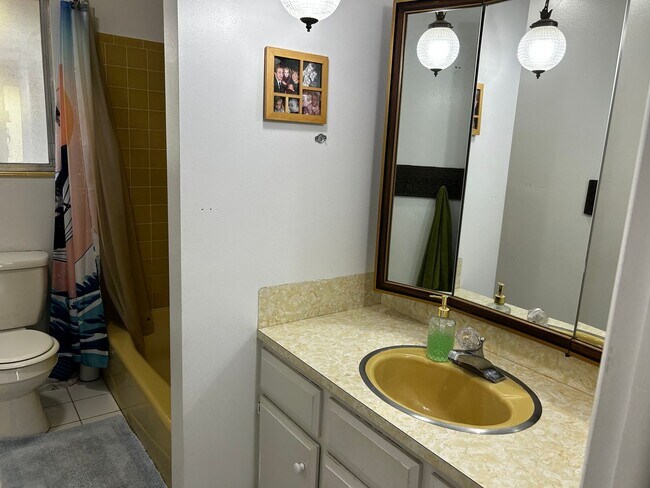 Building Photo - Price Reduced! Beautiful Home For Rent In ...