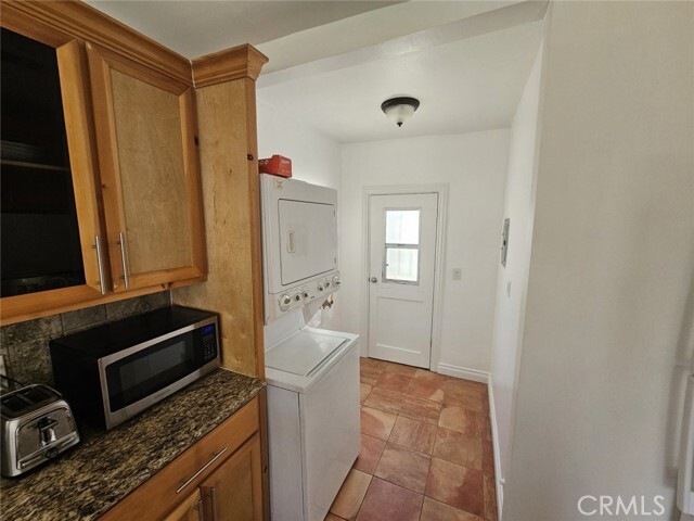 Building Photo - 1031 Normandie Ave