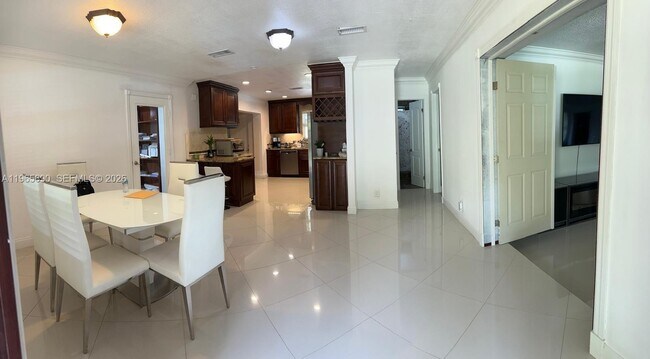 Building Photo - 951 SW 121st Ave