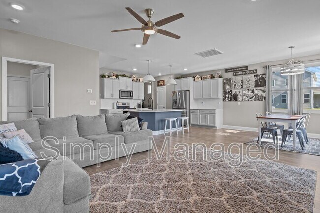 Building Photo - 124 Rocking Horse Ln