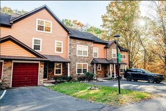 Building Photo - 36 Skyview Dr