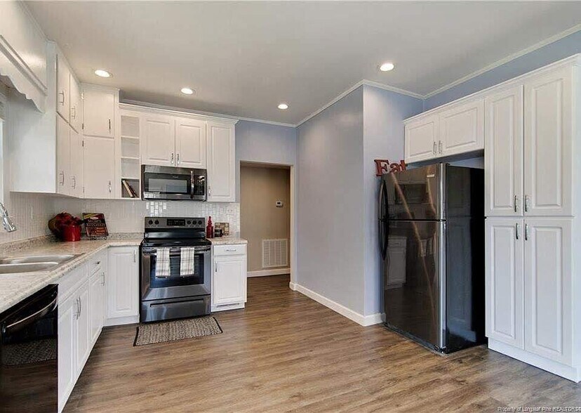 Building Photo - 308 E E St