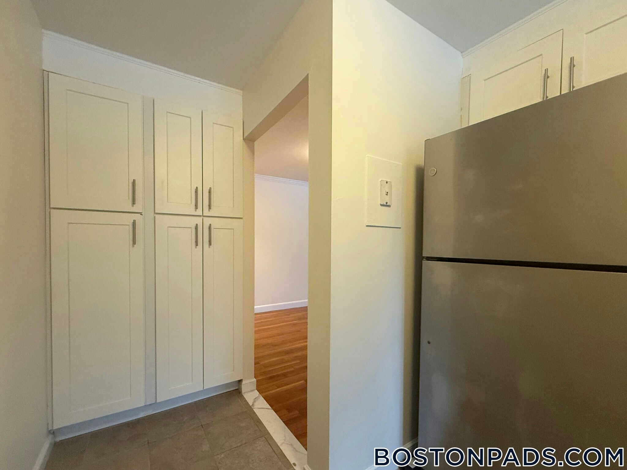 Building Photo - 17 Captain Parker Arms