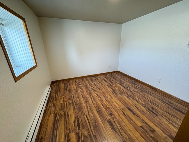 Building Photo - Theater Apartments Beulah