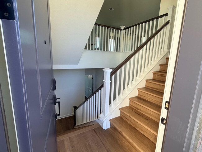 Building Photo - 513 Proton Pl