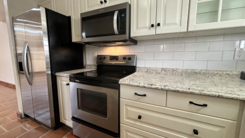 Building Photo - 7023 E 4th St