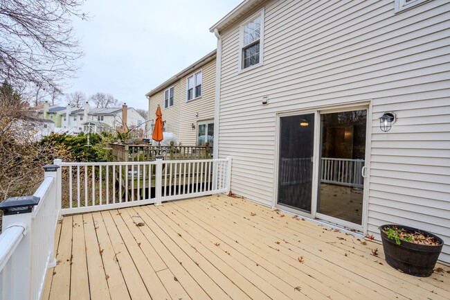 Building Photo - 8505 Castlemill Cir