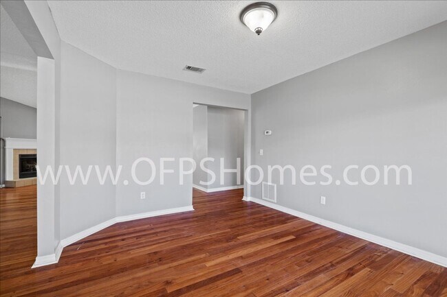 Building Photo - 4 Bedroom Home in Antioch Estates