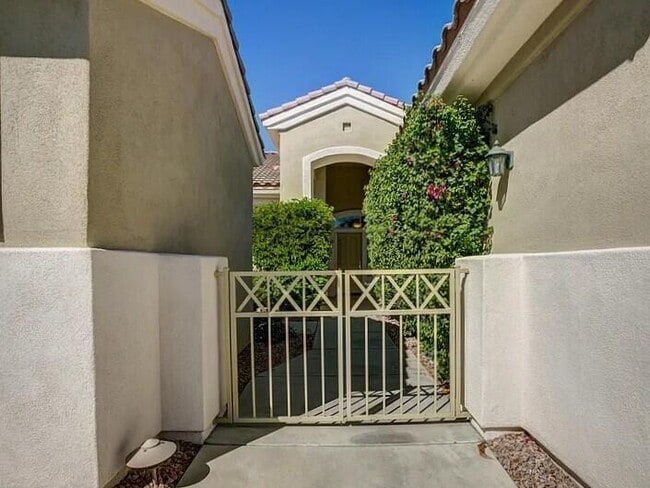 Building Photo - 35875 Donny Cir