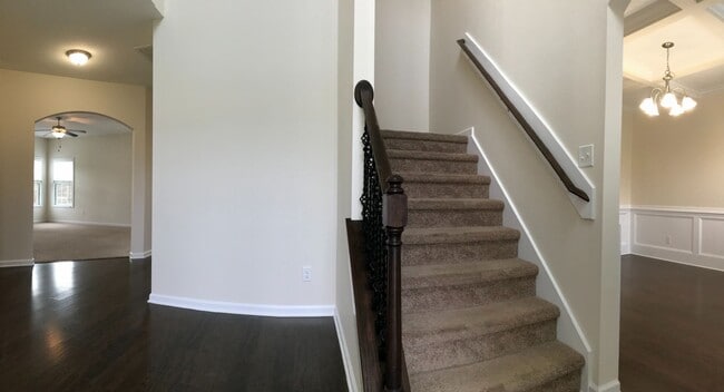 Building Photo - Regal Home on Regatta Way!