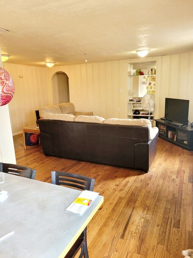 Building Photo - Beautiful Ranch-Style Home Near CU & Bould...