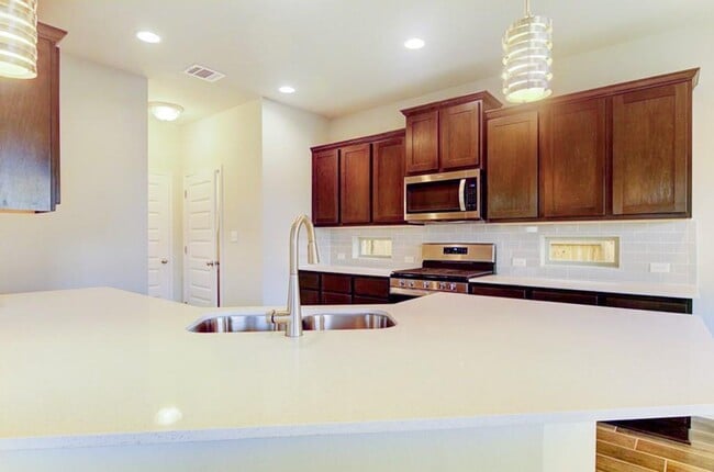 Building Photo - 3453 Pauling Loop