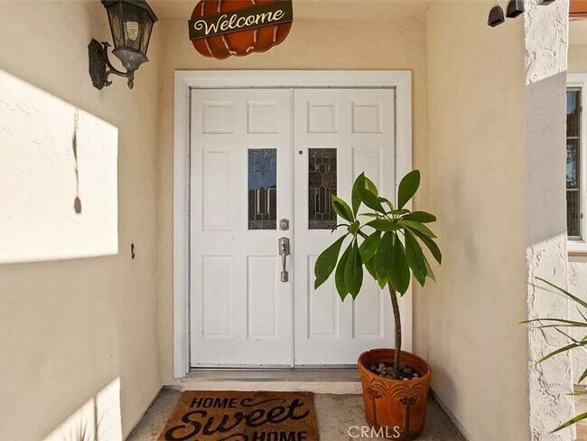 Building Photo - Charming 4-Bedroom Single-Family Home in S...