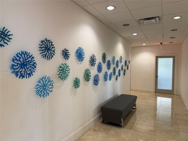 Building Photo - 209 N Fort Lauderdale Beach Blvd