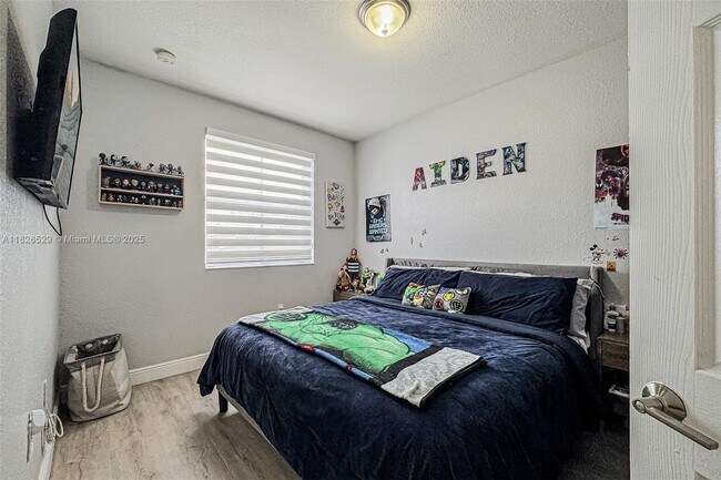 Building Photo - 16426 SW 48th Terrace