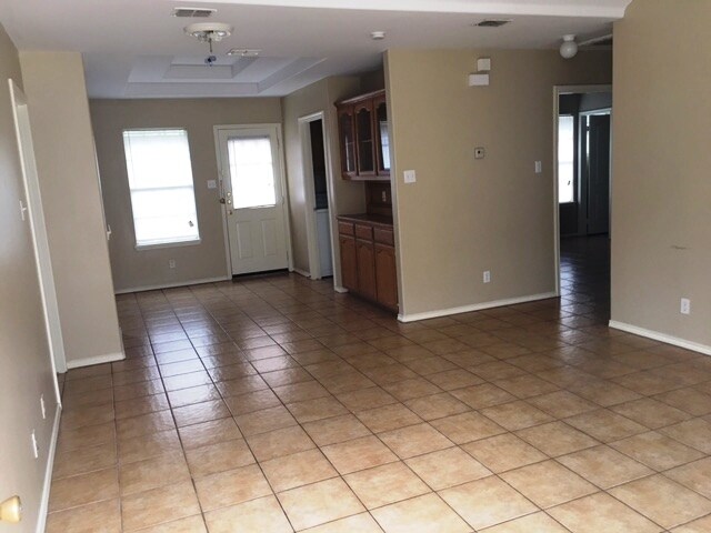 Building Photo - 2607 Cervantes Ave