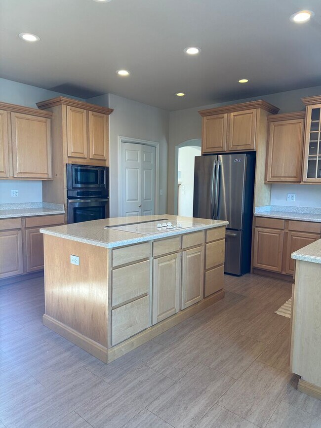 Building Photo - 4735 Potter Crest Cir