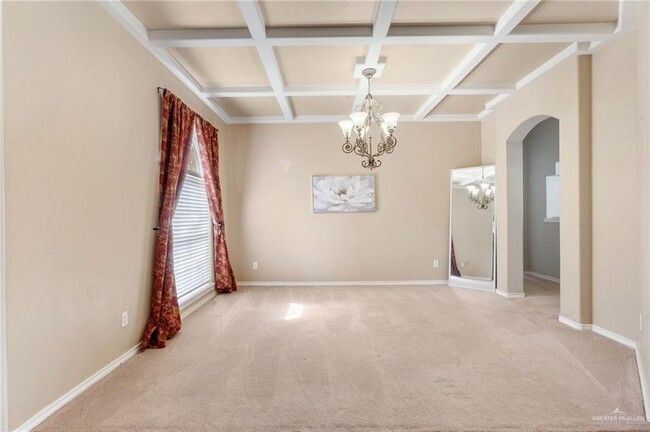 Building Photo - 30 Nicole Dr