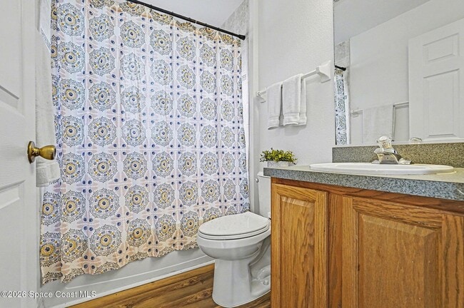 Building Photo - 998 Haas Ave NE