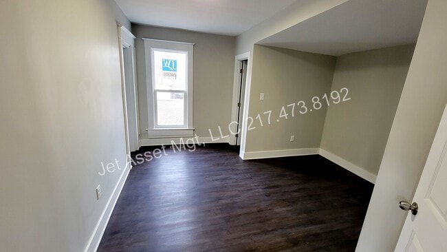 Building Photo - 4 bedroom HOUSE For Rent