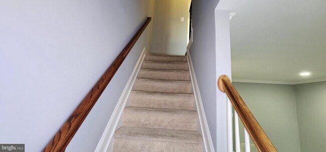 Building Photo - 483 Arwell Ct