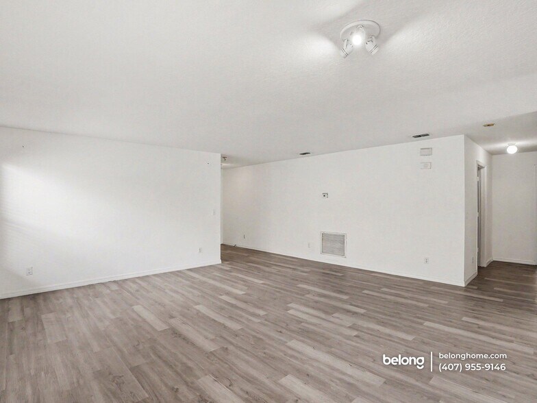 Building Photo - 15659 Galbi Dr