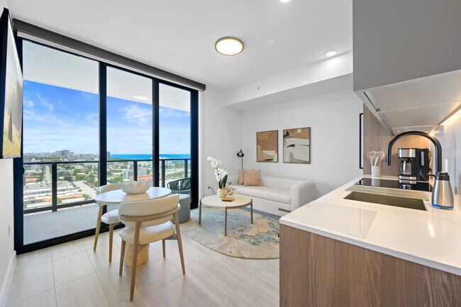 Building Photo - 580 72nd St