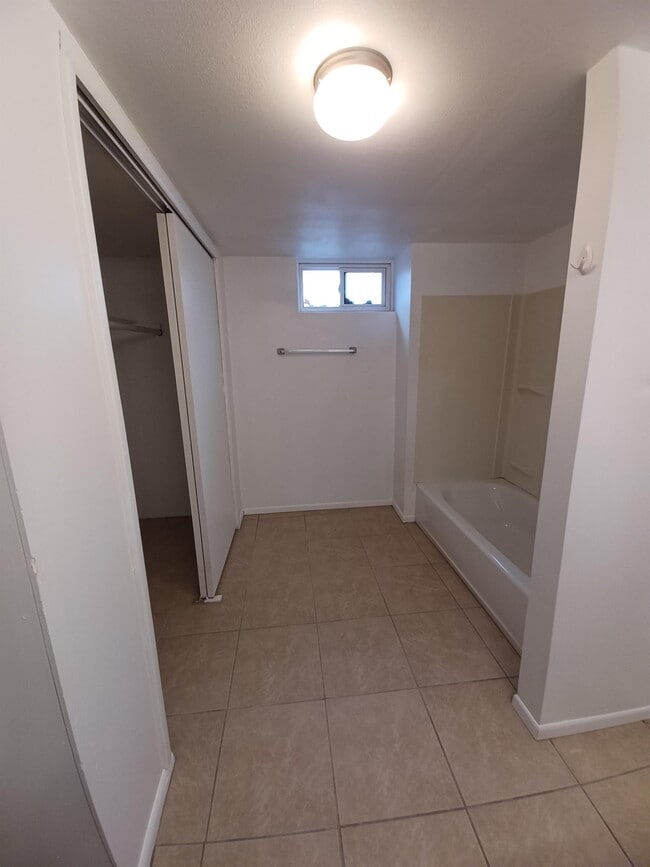 Building Photo - 485 N 100 E