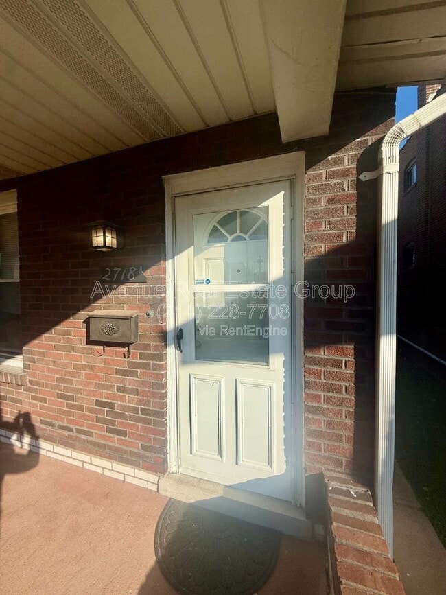 Building Photo - 2718 Hampton Ave